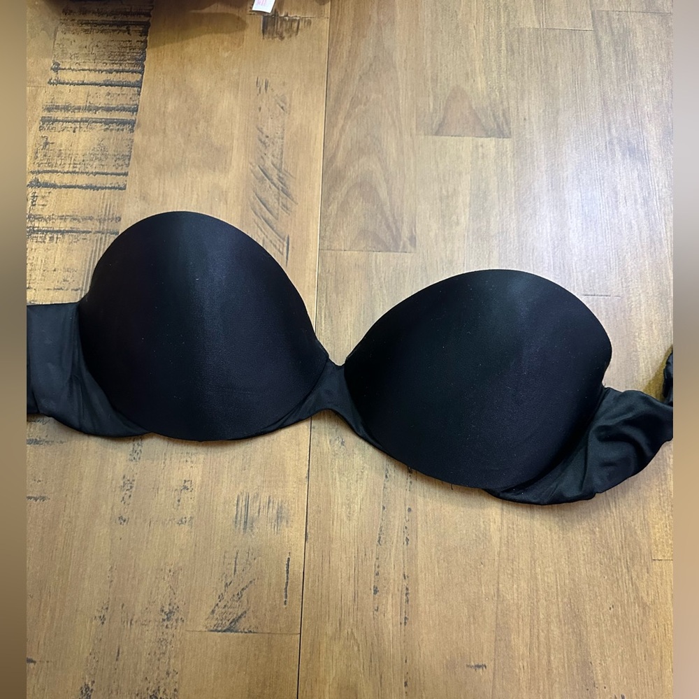 🤍 Classic Black Strapless Bra 🤍